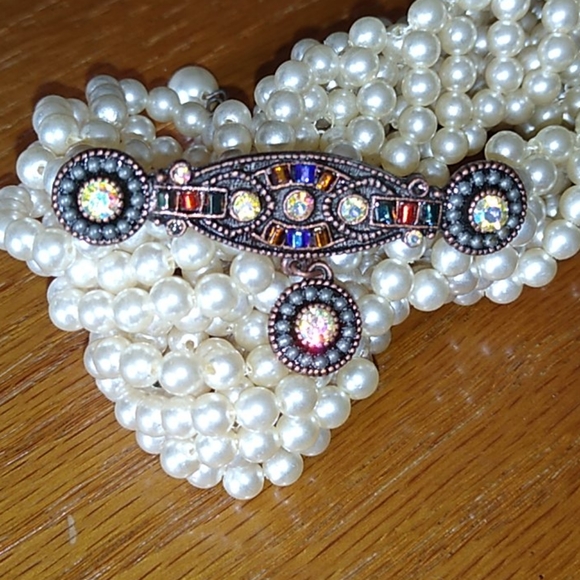 Brooch 🌺 - Picture 2 of 6